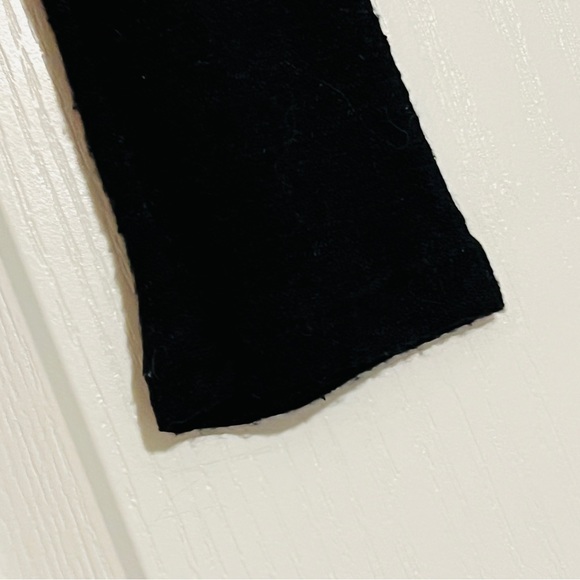 Chloe K Daisy Rayon Long Sleeve Small White Yellow Daisies Sweater Crop Top - Picture 7 of 10